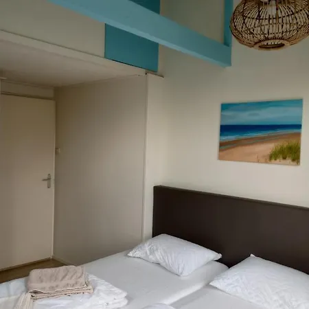 Holiday home Het Dijkstuk *