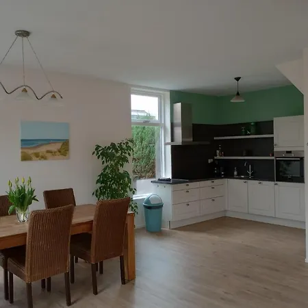 Holiday home Het Dijkstuk *